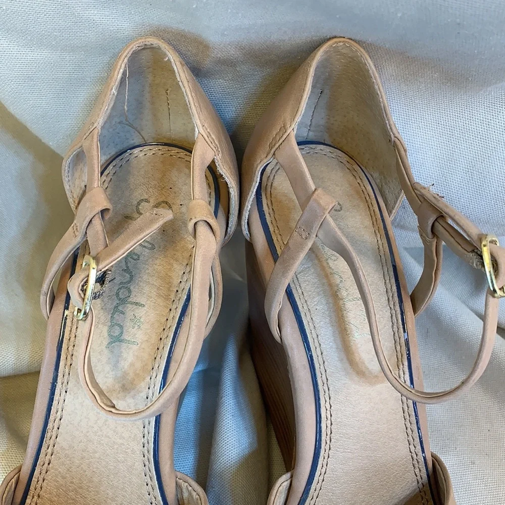 Splendid almost NEW fine leather stacked platforms